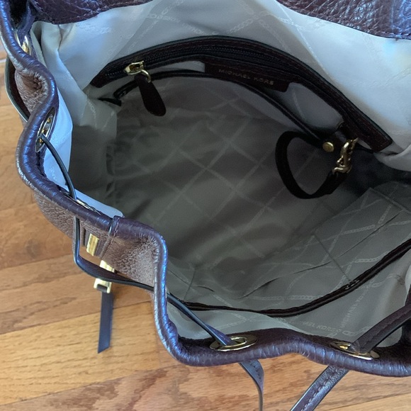 Michael Kors Brown Leather handbag Backpack - Picture 6 of 7